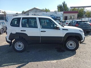 2026 Lada (ВАЗ) Niva Travel I Рестайлинг, белый, 1419000 рублей, вид 3
