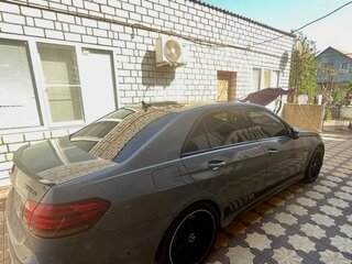 2013 Mercedes-Benz E-Класс AMG 63 AMG IV (W212, S212) Рестайлинг, серый, 2799000 рублей, вид 4