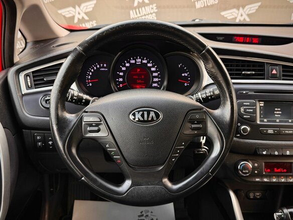 2018 Kia Ceed II Рестайлинг, красный, 1199000 рублей - вид 14