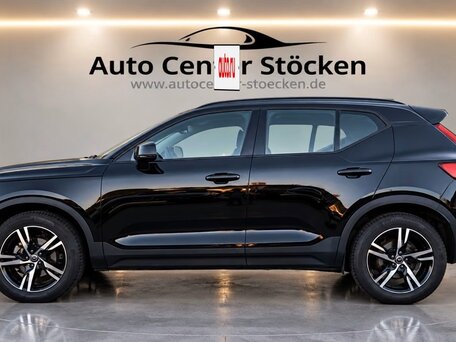 2023 Volvo XC40 I Рестайлинг, чёрный, 2690000 рублей, вид 4