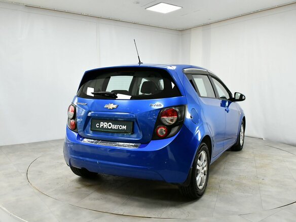 2014 Chevrolet Aveo II, синий, 775000 рублей - вид 6