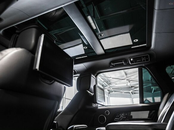 2019 Land Rover Range Rover Long IV Рестайлинг, чёрный, 9100000 рублей - вид 18