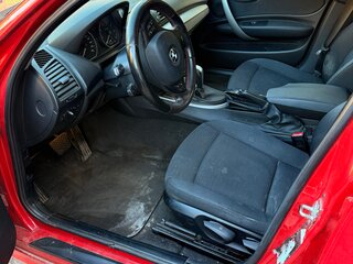 2008 BMW 1 серии 116i I (E81/E82/E87/E88) Рестайлинг, красный, 600000 рублей, вид 5