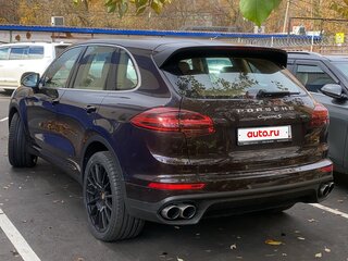 2014 Porsche Cayenne S II Рестайлинг (958), коричневый, 4000000 рублей, вид 4