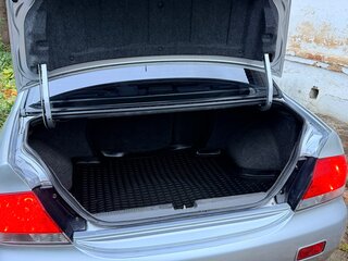 2009 Mitsubishi Lancer Classic IX Рестайлинг, серебристый, 415000 рублей, вид 3