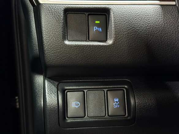 2016 Toyota Camry VII (XV50) Рестайлинг, чёрный - вид 15