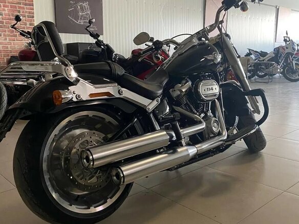 2018 Harley-Davidson Fat Boy, чёрный, 2200000 рублей - вид 2
