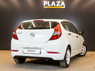 2016 Hyundai Solaris I Рестайлинг, белый, 640000 рублей, вид 4