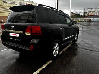 2013 Toyota Land Cruiser 200 Series Рестайлинг 1, чёрный, 2750000 рублей, вид 1