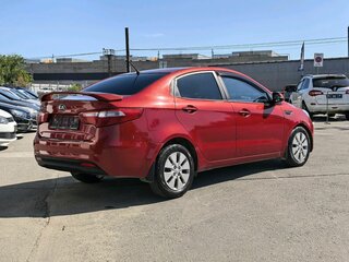 2013 Kia Rio 4-speed III, красный, 950000 рублей, вид 3