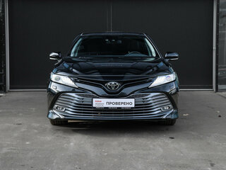 2018 Toyota Camry VIII (XV70), чёрный, 2370000 рублей, вид 2