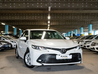 2021 Toyota Camry VIII (XV70), белый, 2650000 рублей, вид 2