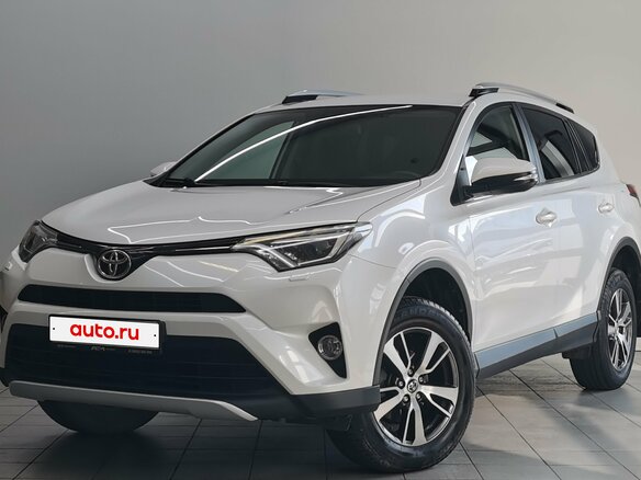2015 Toyota RAV4 IV (XA40) Рестайлинг, белый, 2340000 рублей