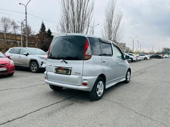 1999 Toyota FunCargo, серый, 449000 рублей - вид 6