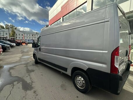 2020 Peugeot Boxer, серебристый, 1990000 рублей, вид 3