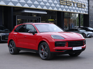 2025 Porsche Cayenne S III Рестайлинг, красный, 18641307 рублей, вид 3