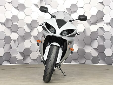 2009 Yamaha YZF-R1, белый, 899000 рублей, вид 5