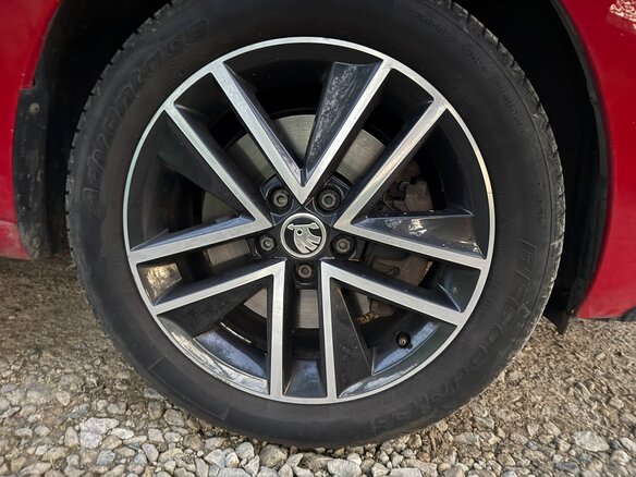 2018 Skoda Rapid I Рестайлинг, красный, 1100000 рублей - вид 9