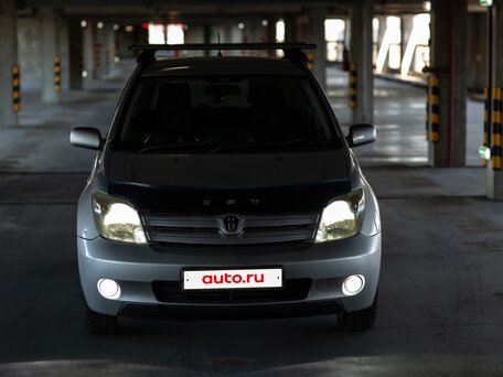 2002 Toyota Ist I, серебристый, 600000 рублей, вид 2