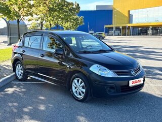 2012 Nissan Tiida I Рестайлинг, чёрный, 650000 рублей, вид 1