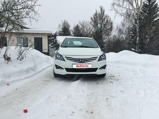 2016 Hyundai Solaris I Рестайлинг, белый, 600000 рублей, вид 3