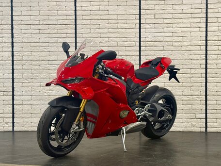 2026 Ducati Panigale V4, красный, 4150000 рублей, вид 2