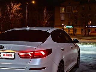 2018 Kia Optima IV Рестайлинг, белый, 1830000 рублей, вид 5