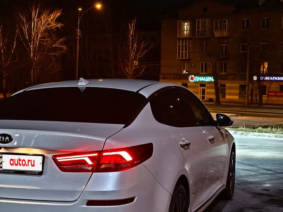 2018 Kia Optima IV Рестайлинг, белый, 1830000 рублей - вид 4