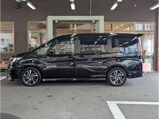 2022 Honda Stepwgn Spada V Рестайлинг, чёрный, 2000333 рублей, вид 3
