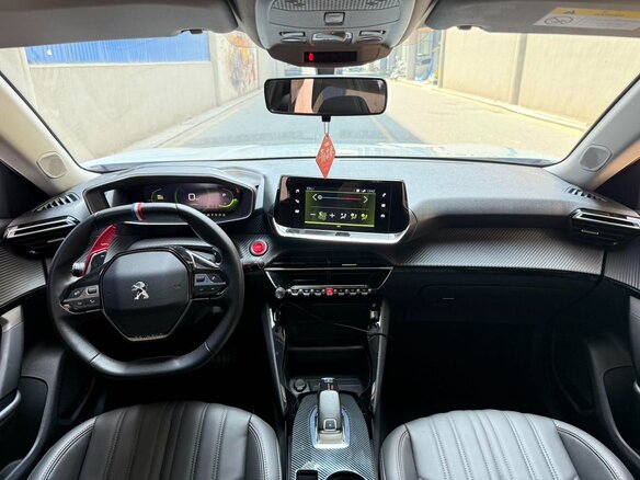 2023 Peugeot 2008 II, белый - вид 7
