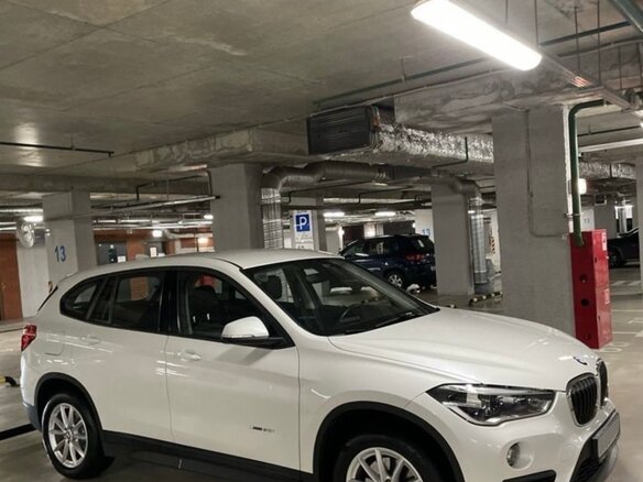 2017 BMW X1 20i xDrive II (F48), белый, 2740000 рублей - вид 5