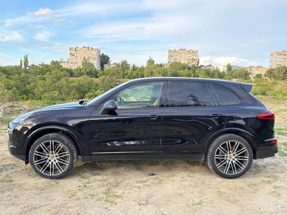 2017 Porsche Cayenne Diesel II Рестайлинг (958), чёрный, 5345000 рублей - вид 8