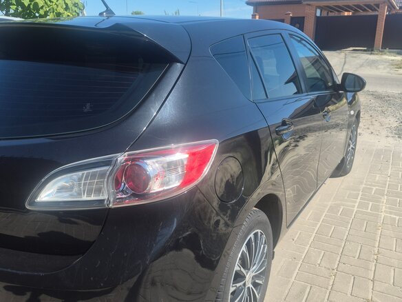 2012 Mazda 3 II (BL) Рестайлинг, чёрный, 850000 рублей - вид 3
