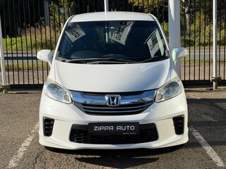 2014 Honda Freed I Рестайлинг, белый, 1219000 рублей, вид 2