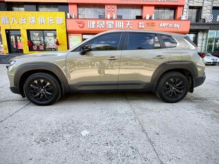 2023 Mazda CX-50, бежевый, 2350000 рублей, вид 4