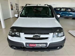 2017 Chevrolet Niva I Рестайлинг, белый, 779900 рублей, вид 5