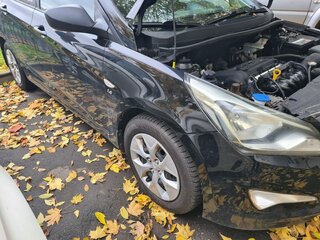 2015 Hyundai Solaris I Рестайлинг, чёрный, 870000 рублей, вид 2