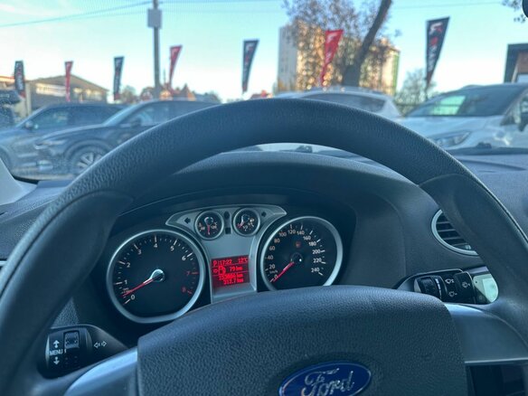 2010 Ford Focus II Рестайлинг, красный, 699000 рублей - вид 11
