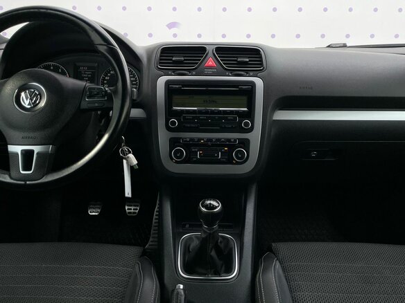 2011 Volkswagen Scirocco III, белый, 700000 рублей - вид 12