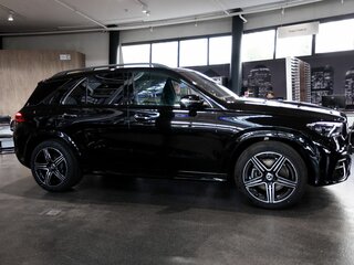 2026 Mercedes-Benz GLE 350 II (V167) Рестайлинг, чёрный, 11990000 рублей, вид 4