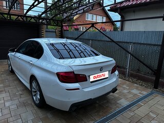 2011 BMW 5 серии 550i xDrive VI (F10/F11/F07), белый, 1700000 рублей, вид 2