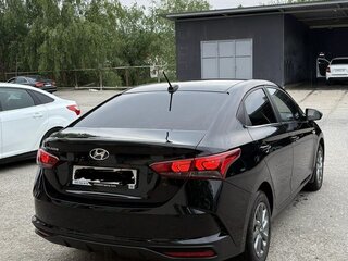 2022 Hyundai Solaris II Рестайлинг, чёрный, 1740000 рублей, вид 1