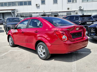 2014 Chevrolet Aveo II, красный, 349000 рублей, вид 3