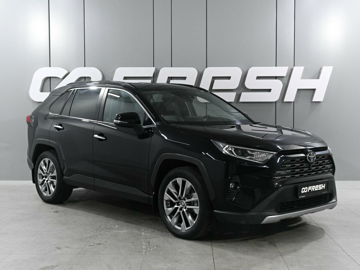 Открыть фотографии: Toyota RAV4 V (XA50)