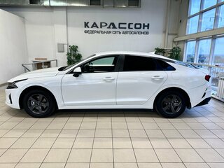 2021 Kia K5 III, белый, 1740000 рублей, вид 5
