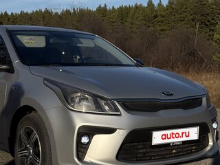 2018 Kia Rio IV, серебристый, 1350000 рублей, вид 5