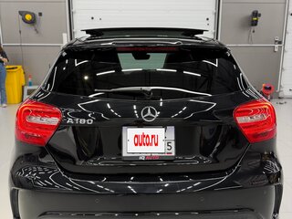 2013 Mercedes-Benz A-Класс 180 III (W176), чёрный, 1300000 рублей, вид 3