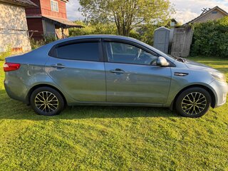 2013 Kia Rio 5-speed III, голубой, 695000 рублей, вид 4