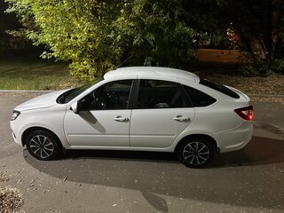 2024 Lada (ВАЗ) Granta I Рестайлинг, белый, 820000 рублей, вид 4