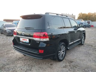 2020 Toyota Land Cruiser 200 Series Рестайлинг 2, чёрный, 7254000 рублей, вид 3